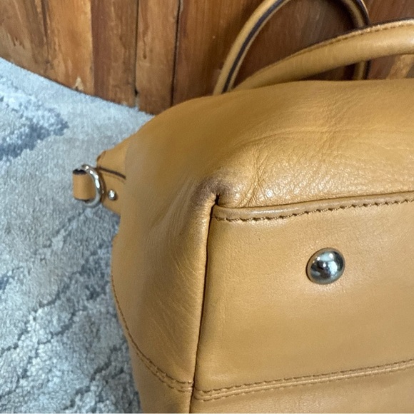 Tignanello Bag Tan Leather Purse Multi-Compartment Handbag 2 Handle Shoulder Bag - Picture 8 of 15